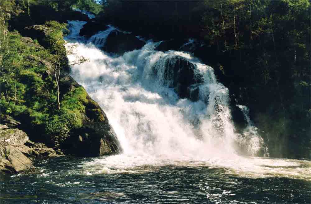 203 - Noruega - catarata Steinsdalsfossen - 2001